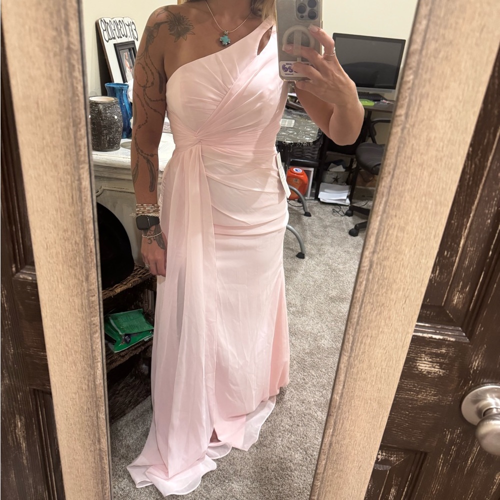 Elegant One-Shoulder Light Pink prom dress